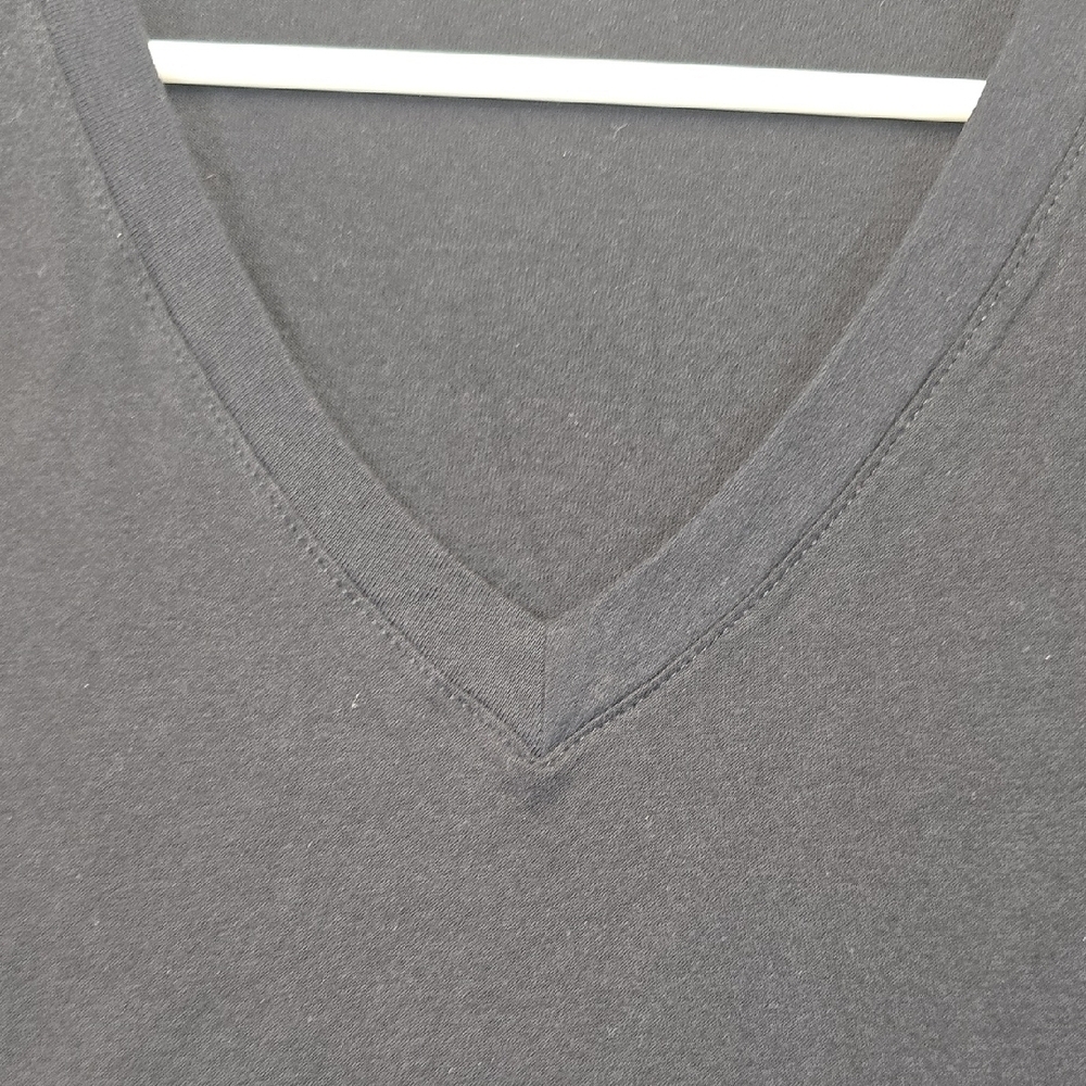 Bundle of 2 Black V-Neck T-Shirts Tultex 100% Cotton Women’s XL - Picture 5 of 7